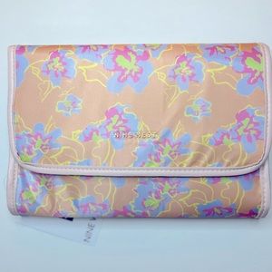 Nine West Travel Organizer